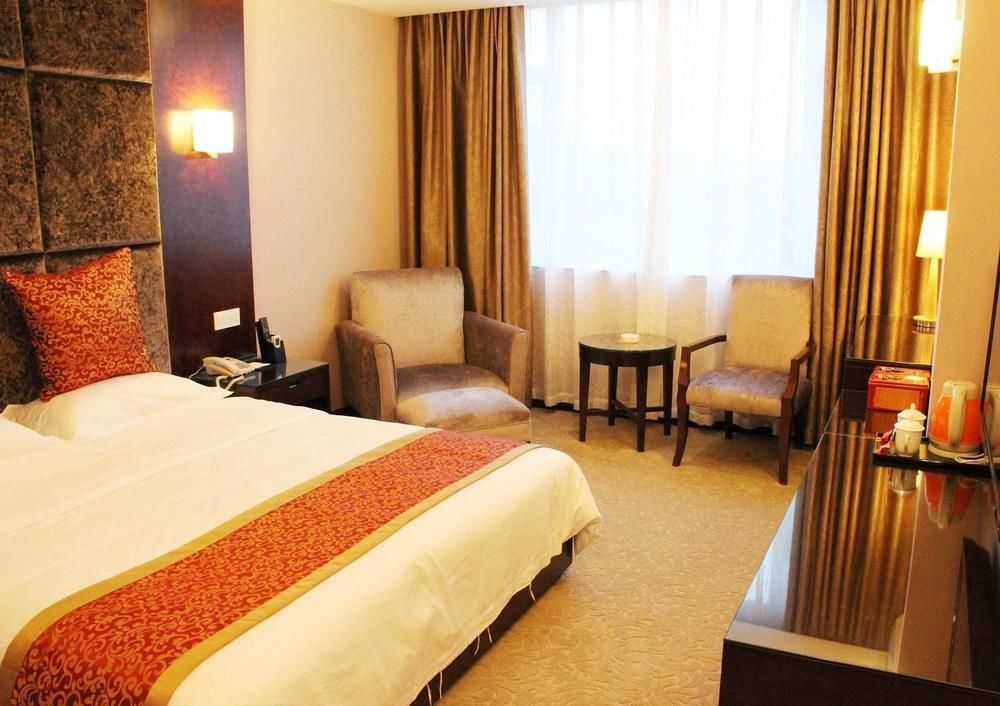 Chengdu Ronghome Hotel Exterior photo